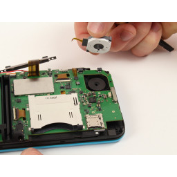 Новая замена круговой накладки Nintendo 2DS XL